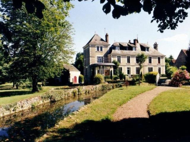 مبيت وإفطار Le Moulin De Francueil المظهر الخارجي الصورة