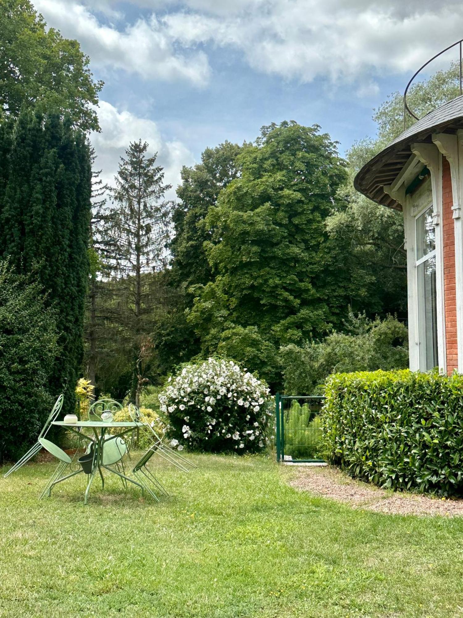 مبيت وإفطار Le Moulin De Francueil المظهر الخارجي الصورة